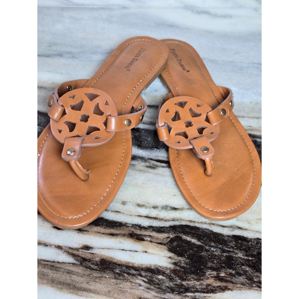 Pierre Dumas Limit Tan Brown Medallion Thong Sandals Womens 8.5 Flat‎ Flip Flops